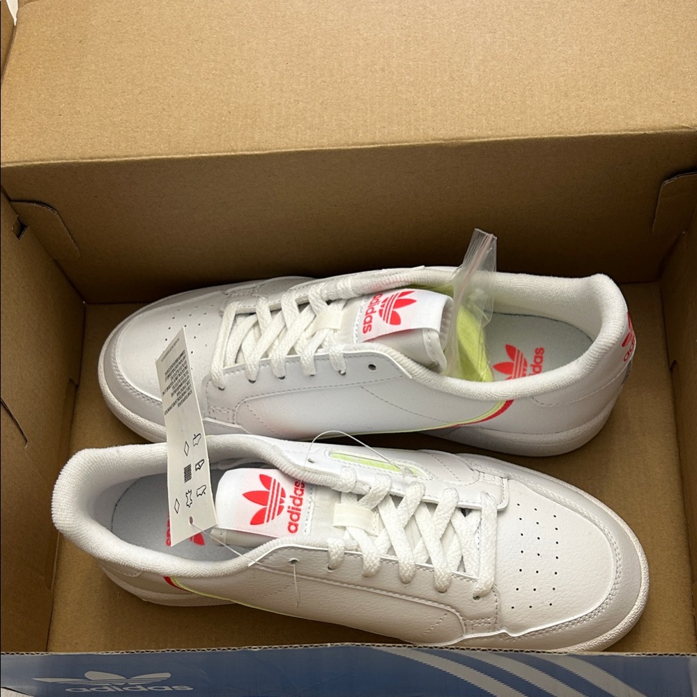 Adidas continental 80 NWT youth size 4.5